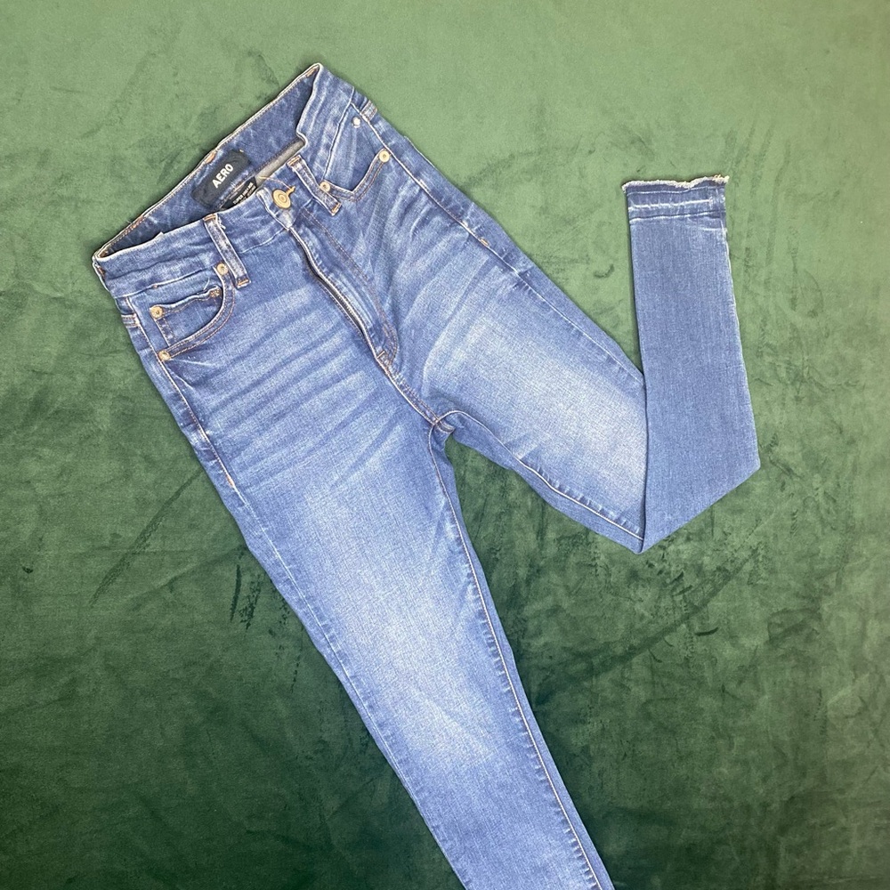 Blue Skinny Jeans with Distressed Vintage Look